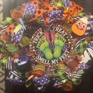 Halloween Trick or Treat Wreath